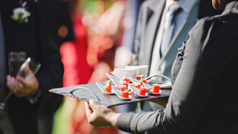 Claves para tener un catering elegante en tu boda