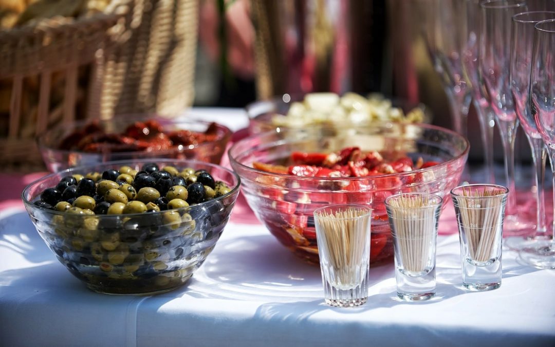 ¿Cómo se organiza un catering? Te lo contamos todo